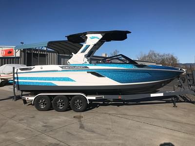 BOATZON | Centurion Ri245 2024