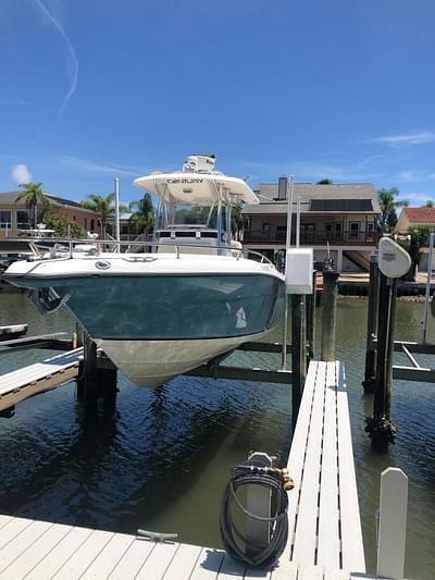 BOATZON | Century 2901 Center Console 2009