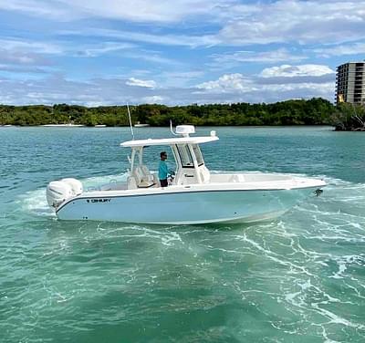 BOATZON | Century 2901 Center Console 2022