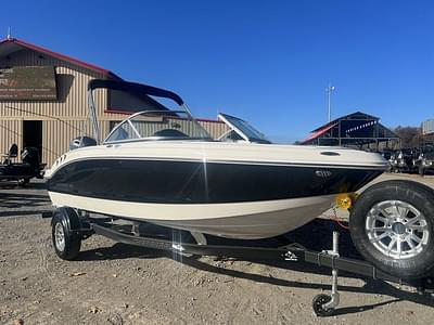 BOATZON | Chaparral 19 SSi OB 2024