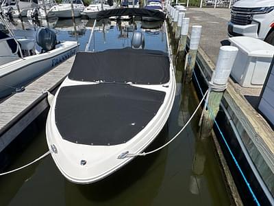 BOATZON | Chaparral 19SSI 2020 BOATZON | Chaparral 19SSI 2020