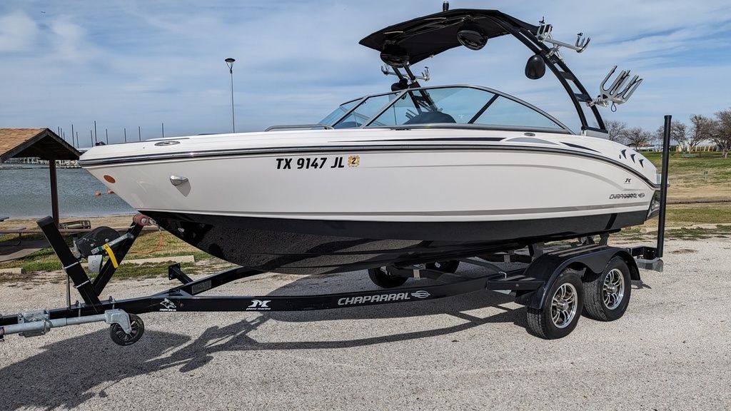 2020 Chaparral 21 Surf - Sold Boat