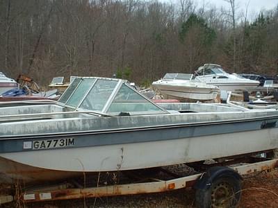 BOATZON | Chaparral National Tri Hull 1973