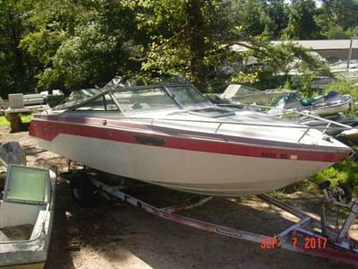 BOATZON | Chris Craft 230 Scorpian Limited Mercruiser 330 1987