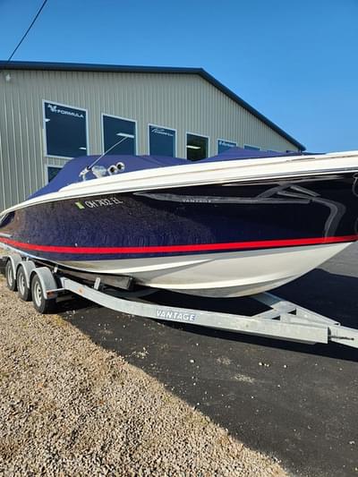 BOATZON | Chris Craft 280 Launch 2004