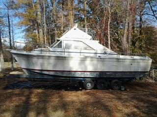 BOATZON | Chris Craft 31 Commander Sport Express 1968