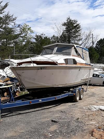 BOATZON | Chris Craft Cavalier 26 1965