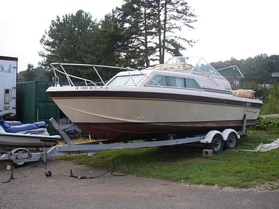 BOATZON | Chris Craft FLHLTD 251 Catalina 1981