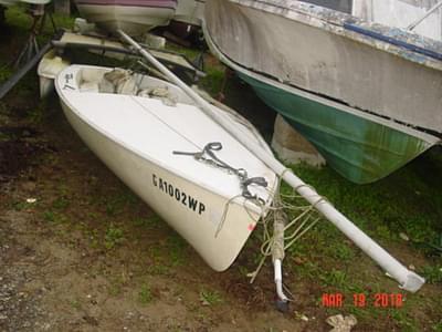 BOATZON | Chrysler Day Sail 1977