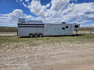 BOATZON | CIMMARON OUTLAW HORSE TRAILER OUTLAW 2022