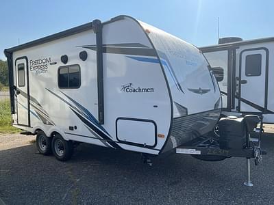 BOATZON | Coachmen Blast Toy Haulers 17BLSE 2023