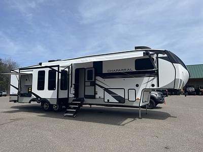 BOATZON | Coachmen Chaparral 373MBRB 2022
