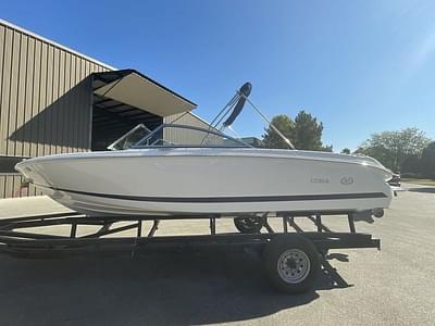 BOATZON | Cobalt Boats 220S 2023