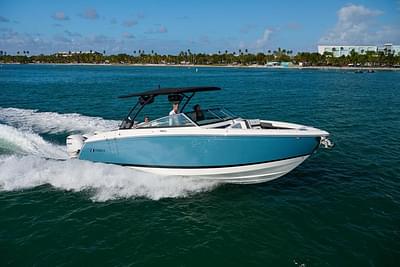 BOATZON | Cobalt Boats R33 Outboard 2024
