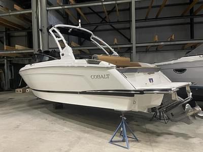 BOATZON | Cobalt Boats R6 2024