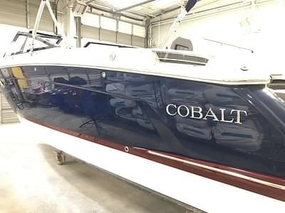 BOATZON | Cobalt Boats R8 2024