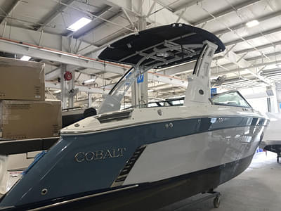 BOATZON | Cobalt Boats R8 Surf 2024