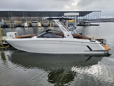 BOATZON | Cobalt Boats R8 Surf 2024