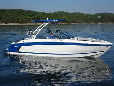 BOATZON | Cobalt Boats R8 Surf 2024