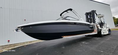 BOATZON | Cobalt Boats R8 Surf 2025