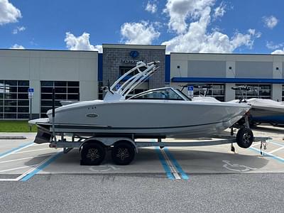 BOATZON | Cobalt CS23 Surf