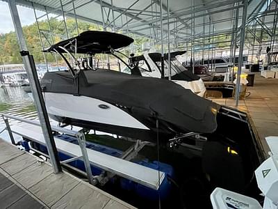 BOATZON | Cobalt R7 Surf 2020