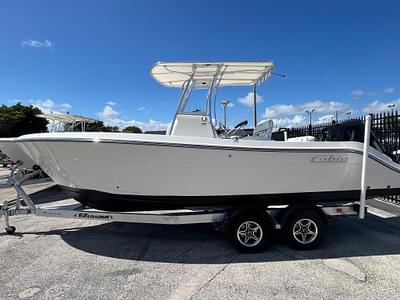 BOATZON | Cobia 237 Center Console 2021