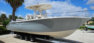 BOATZON | Cobia 261 Center Console 2018