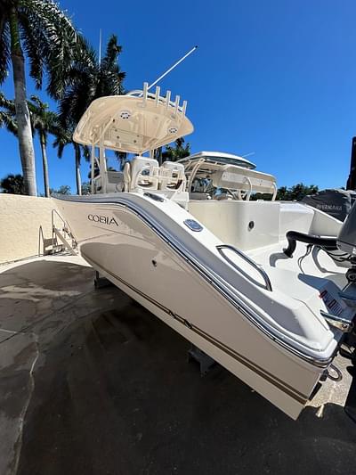 BOATZON | Cobia 277 Center Console 2015