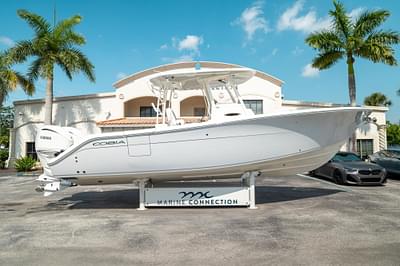 BOATZON | Cobia 301 CC 2024