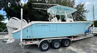 BOATZON | Cobia 301 Center Console 2021