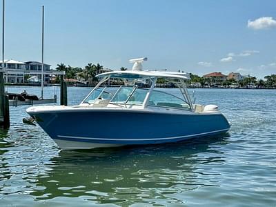 BOATZON | Cobia 330 Dual Console 2021