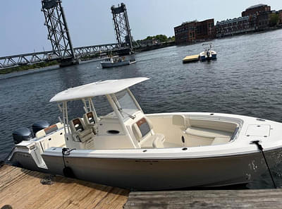 BOATZON | Cobia Boats 301CC 2019