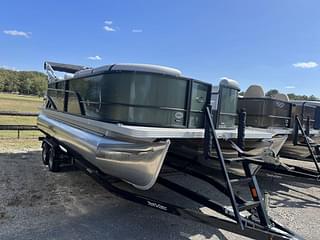 BOATZON | 2024 Crest Classic LX 220 SLC