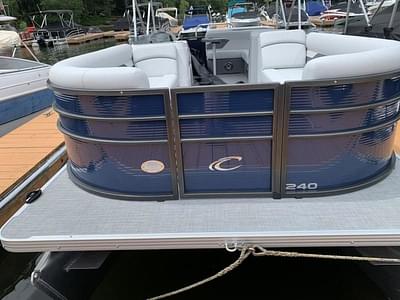 BOATZON | Crest Classic LX 240 L 2021