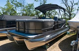 BOATZON | Crest Classic Platinum 220 2023