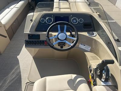 BOATZON | Crest Classic Platinum 240SLC 2024