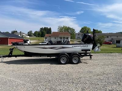 BOATZON | Crestliner 1850 Bass Hawk Bucket 2021