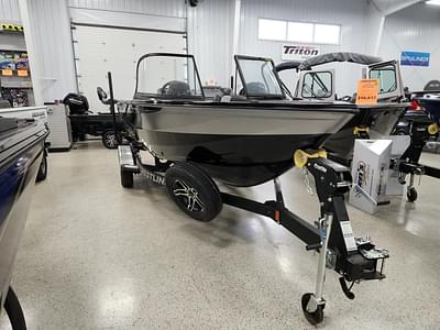 BOATZON | Crestliner 1850 SUPER HAWK WT 2024