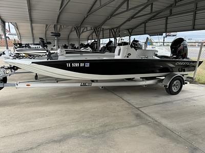 BOATZON | Crestliner 2000 Bay 2018