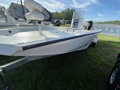 BOATZON | Crestliner 2000 Bay 2023