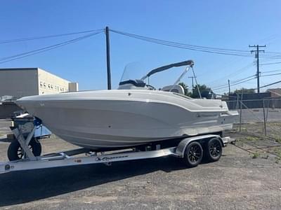 BOATZON | Crownline 200 CC 2024