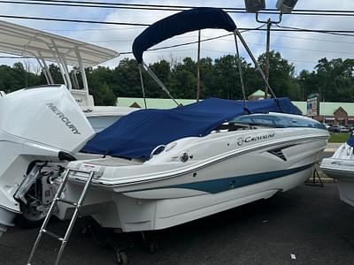 BOATZON | Crownline 255 XSS 2025