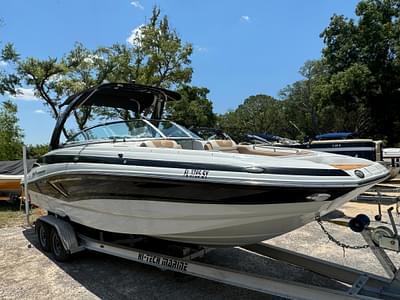 BOATZON | Crownline E275 XS 2021