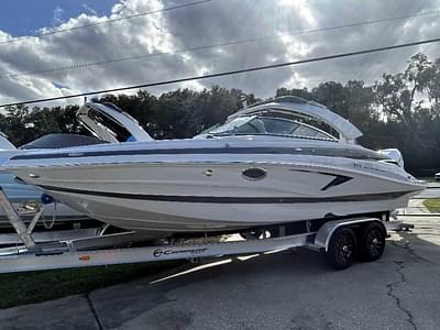 BOATZON | Crownline E280 XS 2024