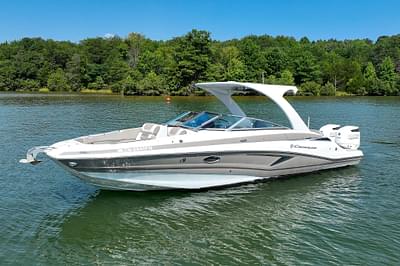 BOATZON | Crownline E305XS 2020