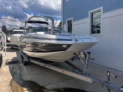 BOATZON | Crownline Eclipse E255 XS 2021