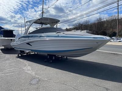 BOATZON | Crownline Eclipse E305 XS 2024