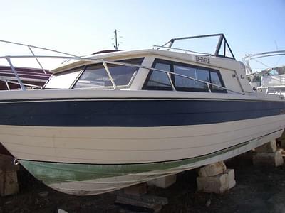 BOATZON | Cruisers 25 Gran Bateau Cruisers Mercruiser 228 1977