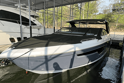 BOATZON | Cruisers Yachts 34 GLS 2024